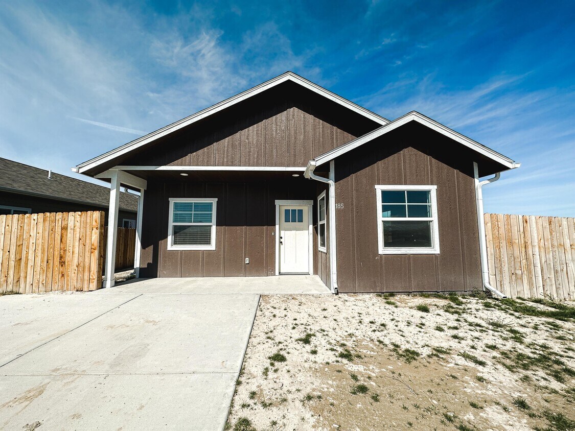 185 Johnson Ave, Dillon, MT 59725