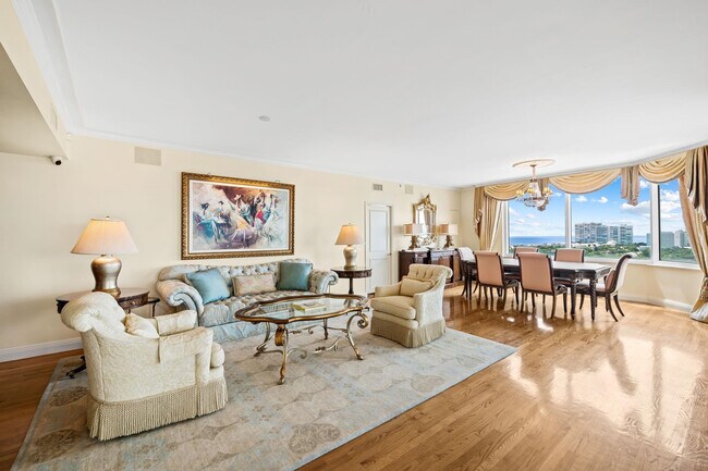 Foto del edificio - 3055 Harbor Dr