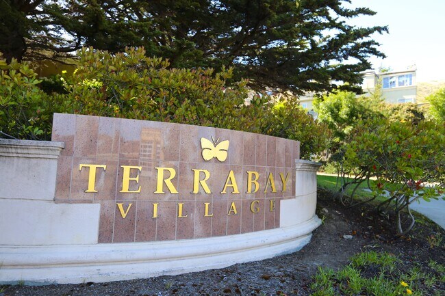 Building Photo - South SF: 3 Bedroom Town Home with Yard & ...