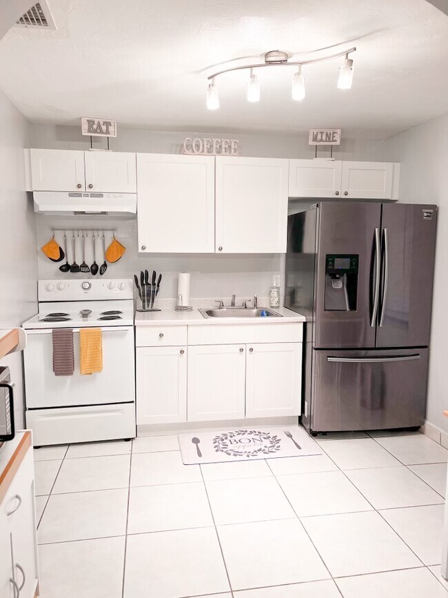 2 habitaciones, 1 baño - 818 pies cuadrados - Dormitorio - 201 Columbus Pky