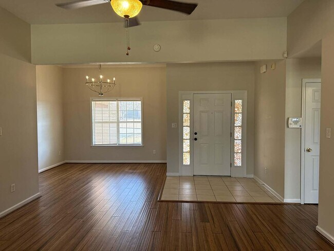 Building Photo - 4542 Country Glen Cir