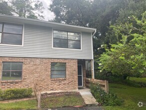 Building Photo - 4602 SW 45th Ln