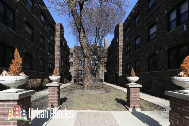 Building Photo - 746 W Addison St