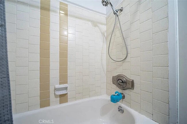 Foto del edificio - 1222 N Olive Dr