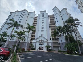 Building Photo - 400 Flagship Dr