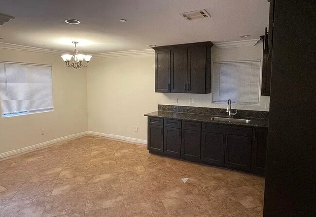 Foto del edificio - 1516 E 55th St