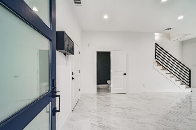 Foto del edificio - 5306 Tarawa Rd