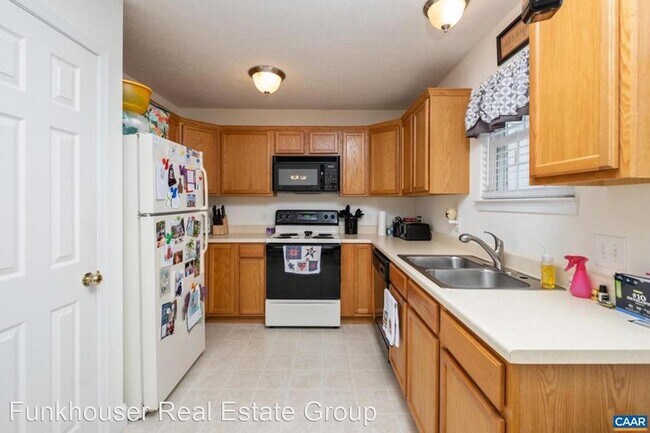 Building Photo - 2 br, 1.5 bath House - 109 C 12th Street
