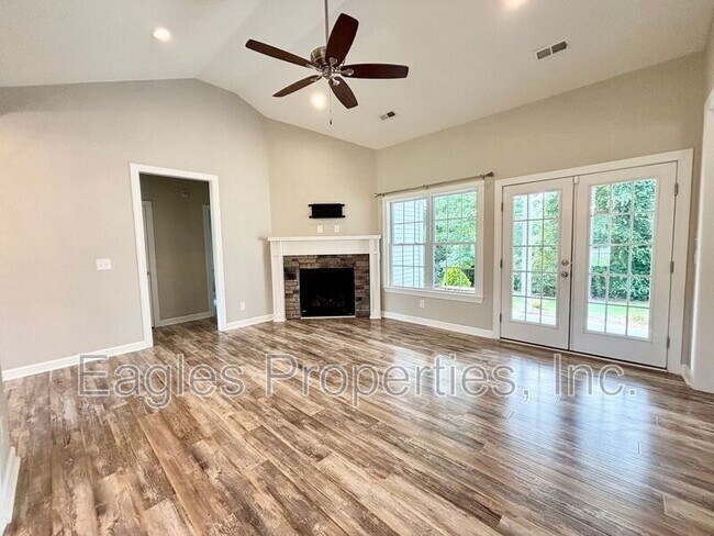Foto del edificio - 237 Deer Pointe Dr