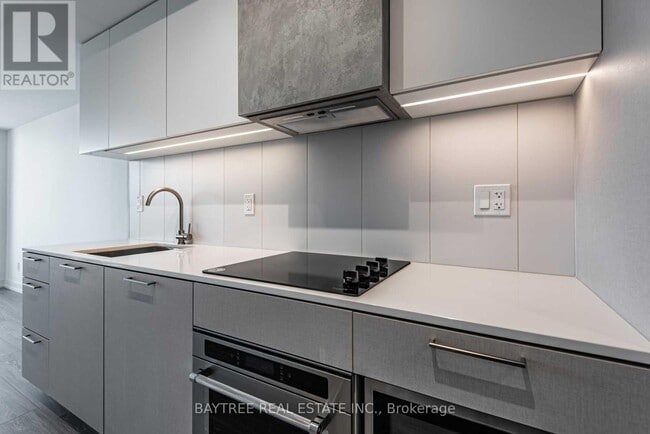 Building Photo - 19 Western Battery Rd