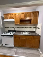 Building Photo - 4 Chestnut St