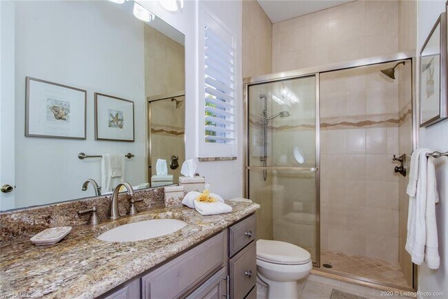 Building Photo - 5404 SW 28th Pl
