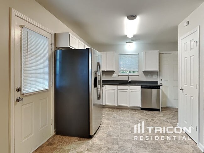 Building Photo - 7038 Hunters Glen Dr