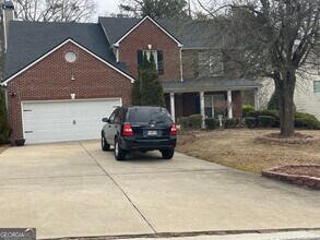 Building Photo - 1303 River Club Dr NE