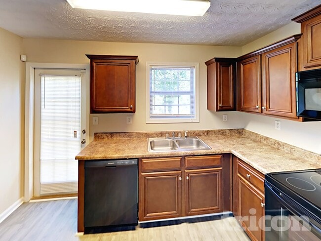 Foto del edificio - 1047 Wedgewood Ct NE