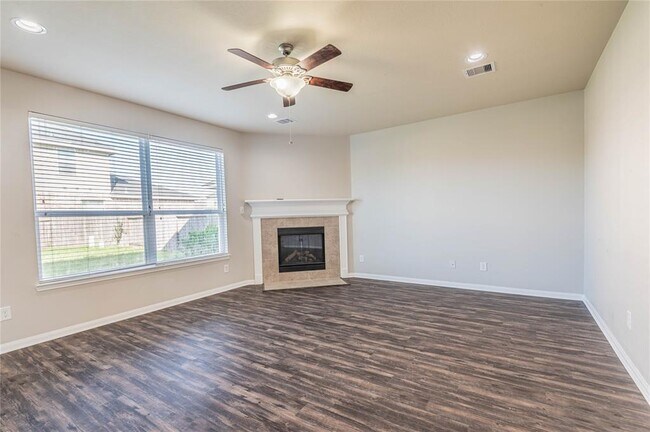 Foto del edificio - 24726 Colonial Elm Dr