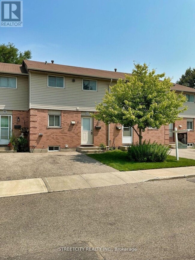 Building Photo - 114 Pauline Crescent