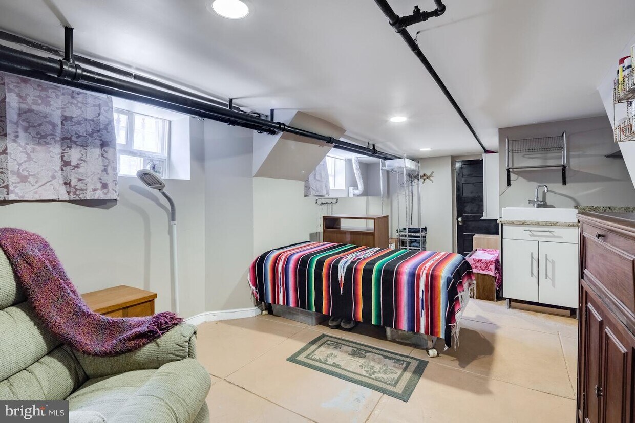 Foto principal - 149 1/2 Shurs Ln