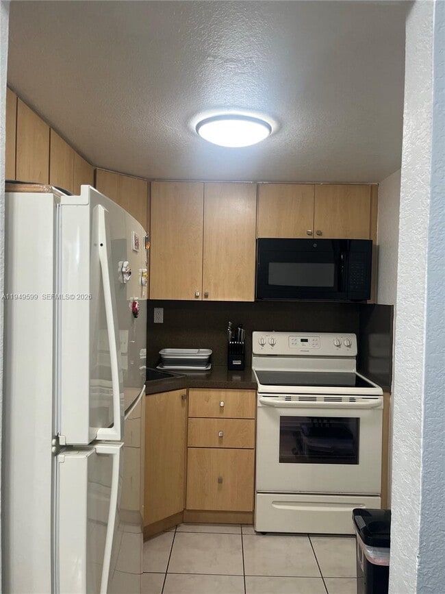 Foto del edificio - 606 W 81st St