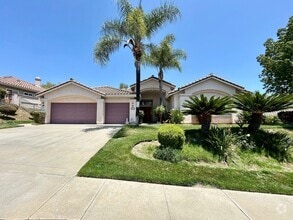 Building Photo - 3270 Avenida Magoria