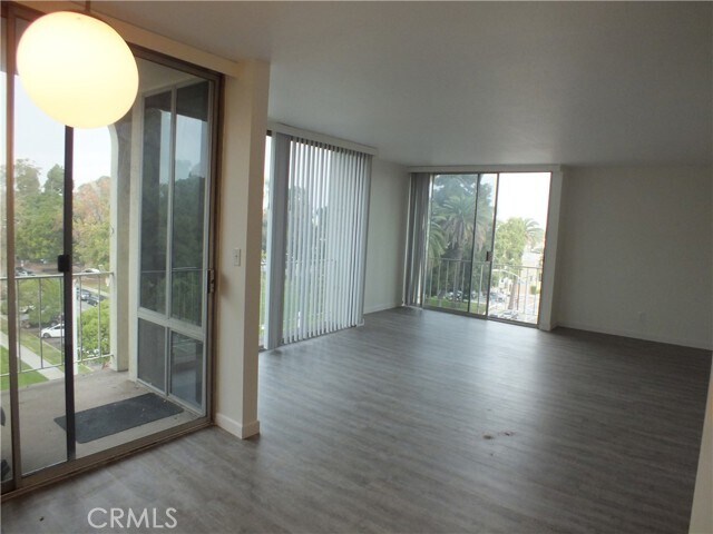 Foto del edificio - 2100 2nd St