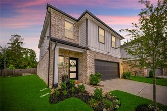 Building Photo - 8646 Blueberry Ash St