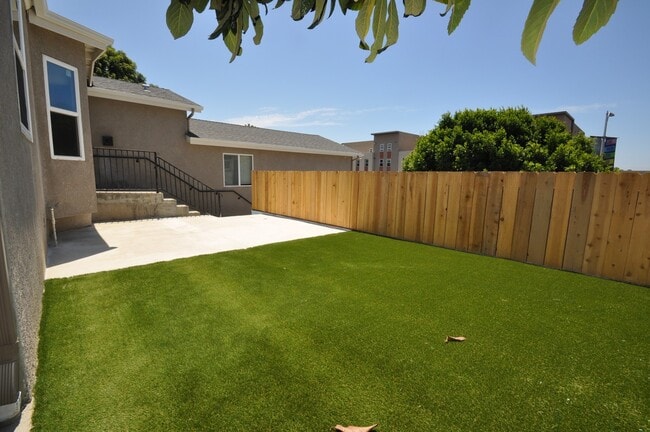 Foto del edificio - 6BD/3BA on College Ave!