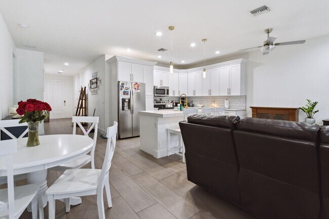 Foto del edificio - 6944 2nd St