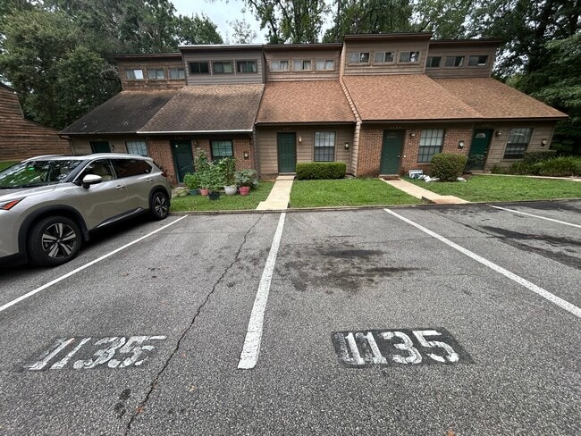 Building Photo - 1135 Ocala Rd