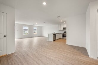 Building Photo - 12927 Deep Eddy