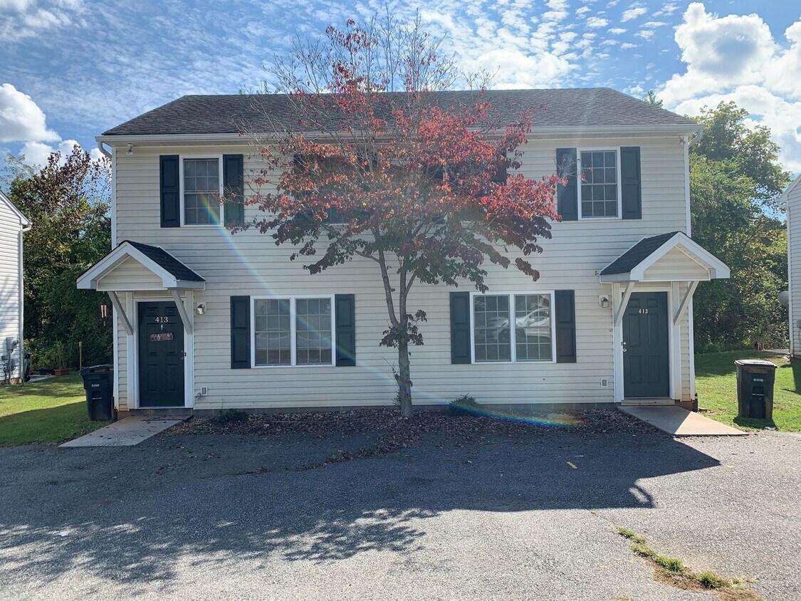 Foto principal - 413 Three Creeks Ct