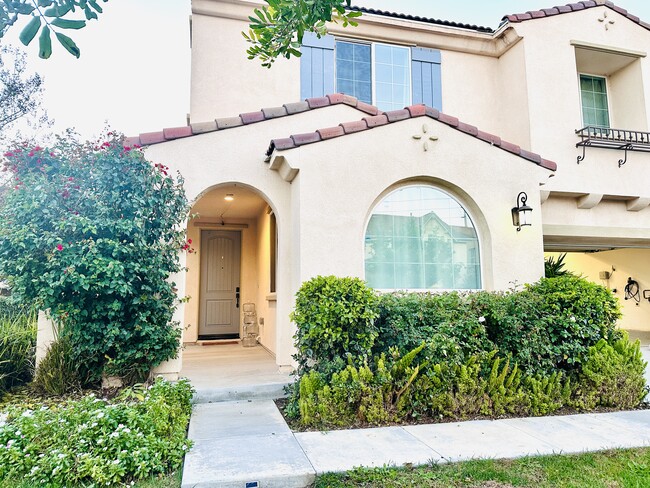 Building Photo - 15770 Myrtlewood Ave