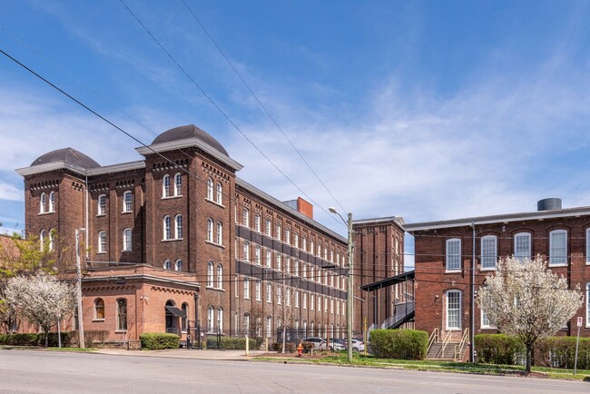 Building Photo - Breathtaking Historic Loft in the Heart of...