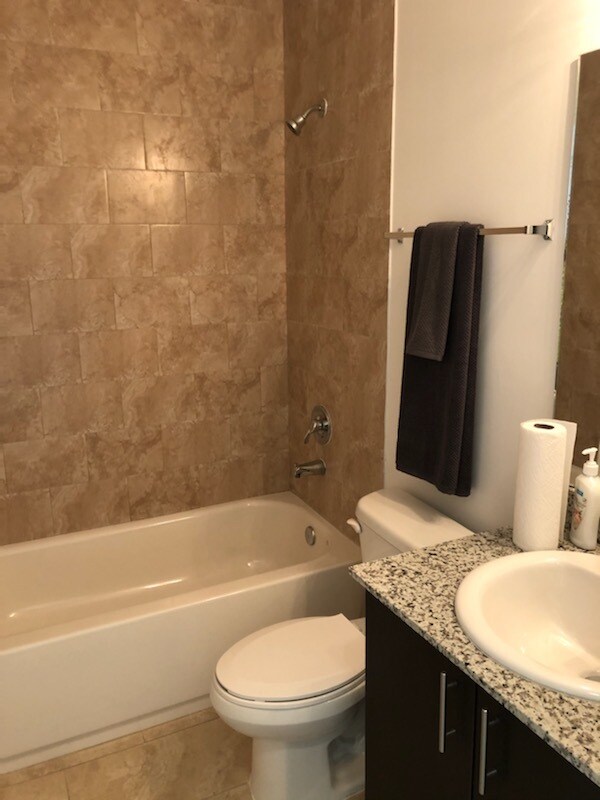 Foto del edificio - 405 E 7th St