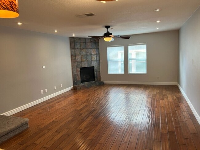 Building Photo - 3150 Trinity Bay Pl