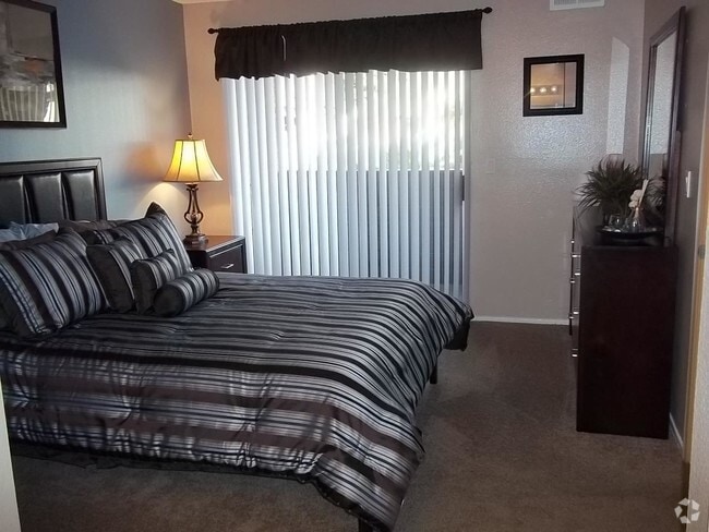 Bedroom - Citrus Gardens Apartments