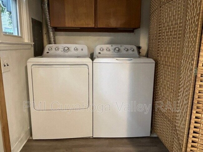 Foto del edificio - 2364 Suncrest Dr