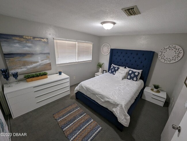 Foto del edificio - 1600 S Palmetto Ave