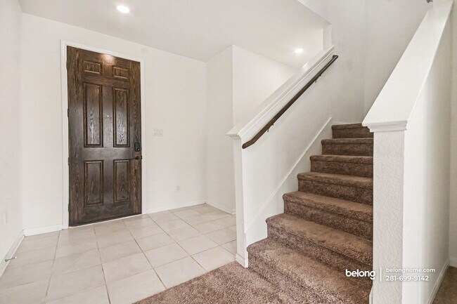 Foto del edificio - 7218 Bakersfield Ct