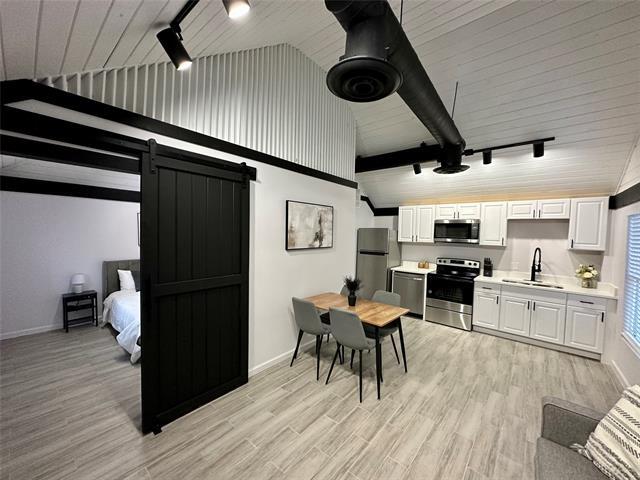 Foto del edificio - 3345 8th Ave