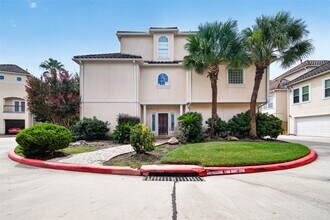 Building Photo - 7242 Harmony Cove