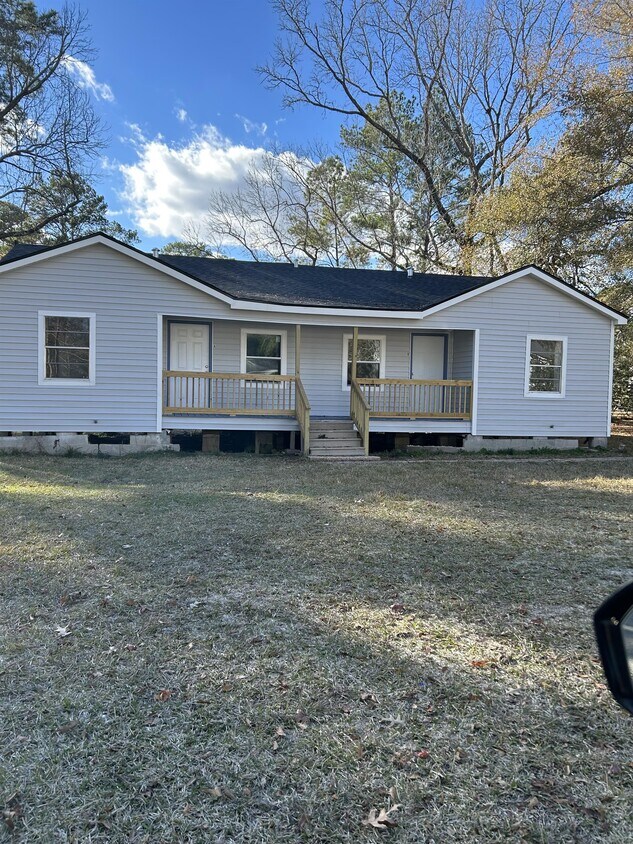 1100 Pinckney Ave, Leesville, LA 71446 Townhome Rentals in Leesville LA