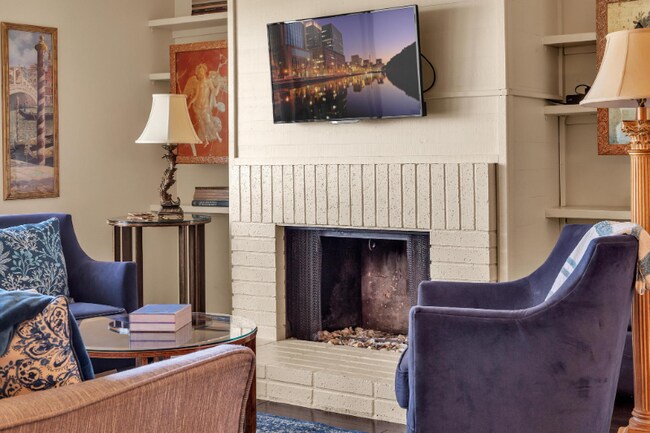 Building Photo - 909 Caminito Estrada