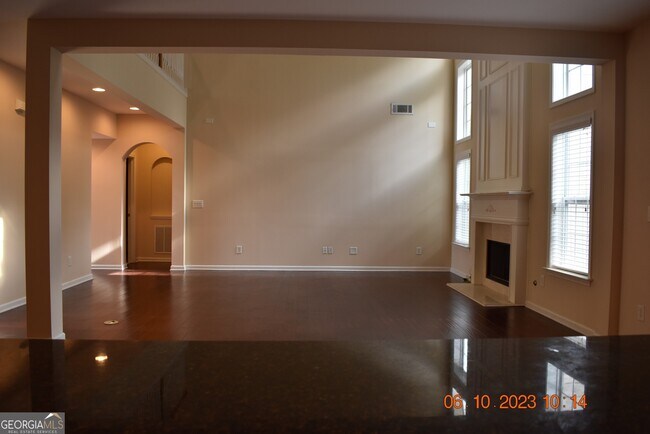 Building Photo - 2689 Heritage Oaks Cir