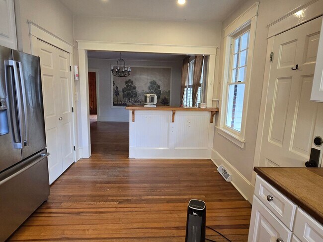 Foto del edificio - Beautiful Brick 2-Story in Edenton's Historic District