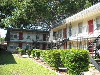 Foto del edificio - 499 W San Antonio St