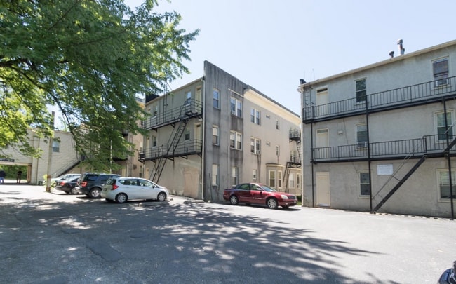 Photo - 3701 Greenmount Ave Apartment