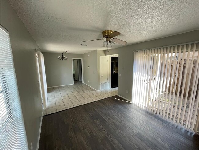 Building Photo - 10002 Rutland Village E