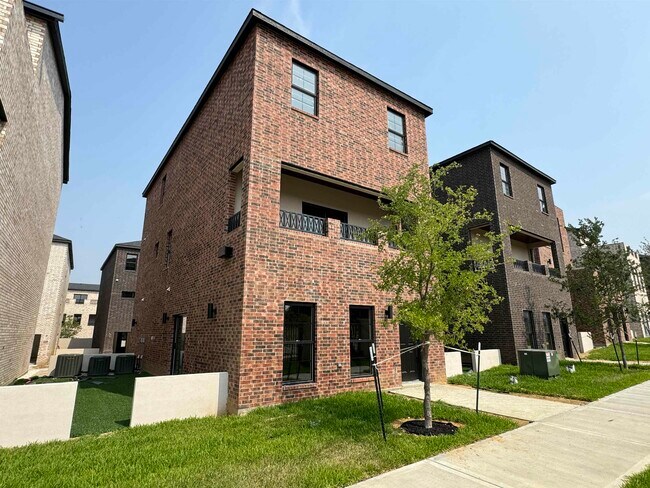 Building Photo - 210 Veracruz Dr