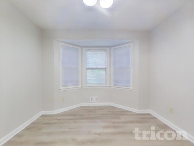 Building Photo - 143 Aspen Ct